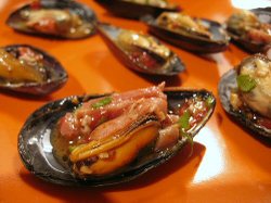 Mussels_with_serrano