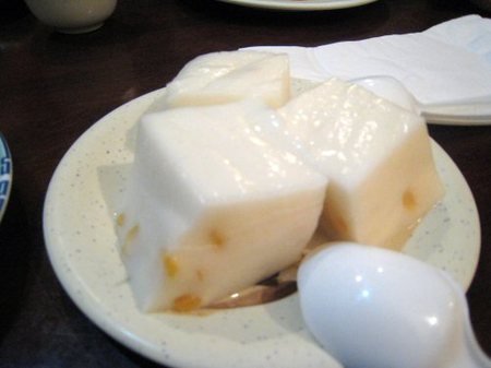 Vegetarian_dim_sum_almond_jelly