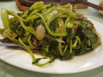 8_ave_seafood_greens