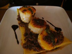 Carniceria_scallops_oxtail_polenta