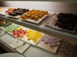 East_buffet_sweets