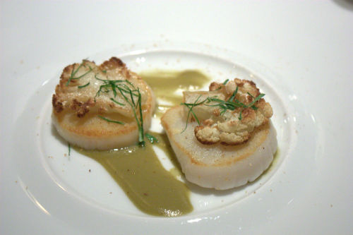 Jean georges scallops, cauliflower, caper-raisin emulsion