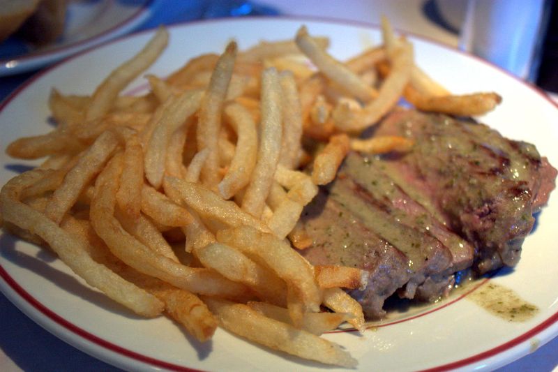 Relais de venise steak frites