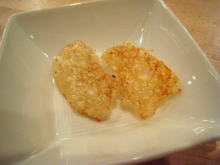 Momofuku_ko_pork_rinds_with_togaras