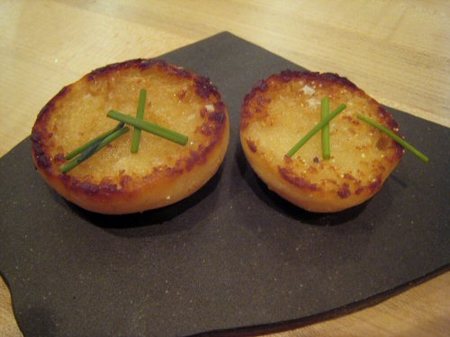 Momofuku_ko_english_muffins_with_po