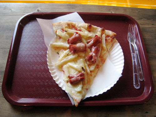 Hot-dog-slice