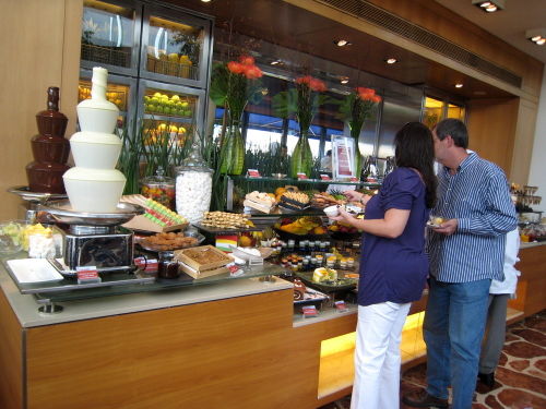 Intercontinental buffet desserts