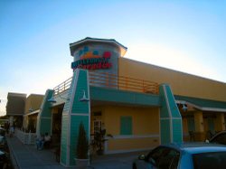 Cheeseburger_in_paradise_facade