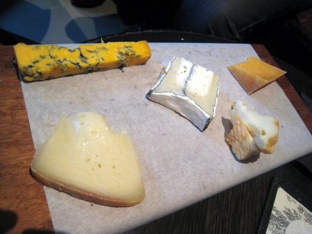 Huckleberry_bar_cheese_plate