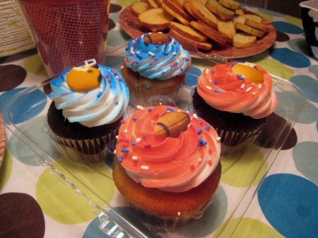 Super_bowl_cupcakes