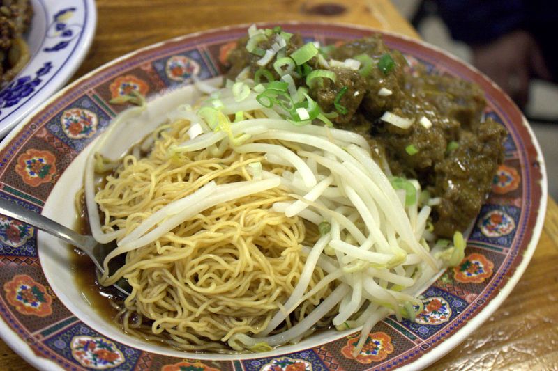 Taste good rendang noodles