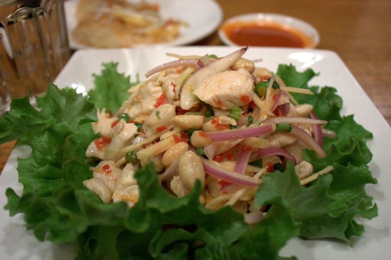 Spoon thai salad