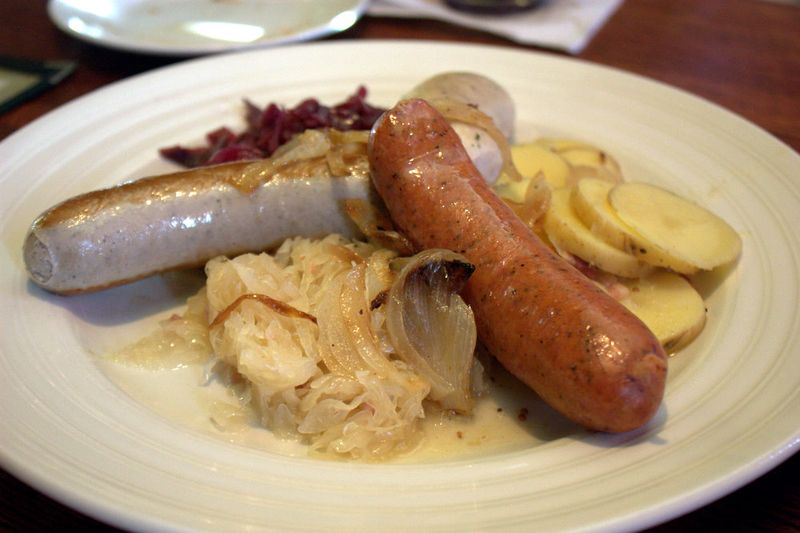 Gustav's sausage trio
