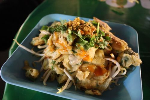 Suan lum oyster omelet