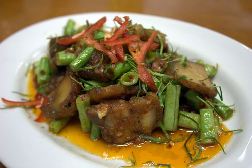 Chote chitr crispy bacon with green beans