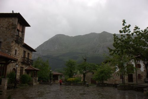 Etxebarri rainy courtyard