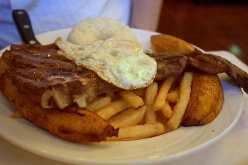 El anzuelo fino churrasco a lo pobre