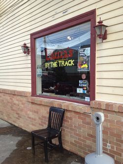 Liuzza's by the track exterior