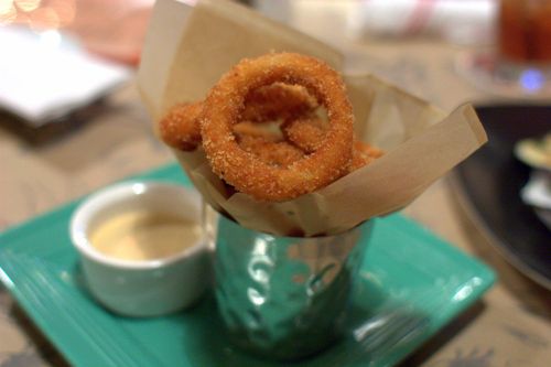 Guy's american kitchen and bar rojo onion rings
